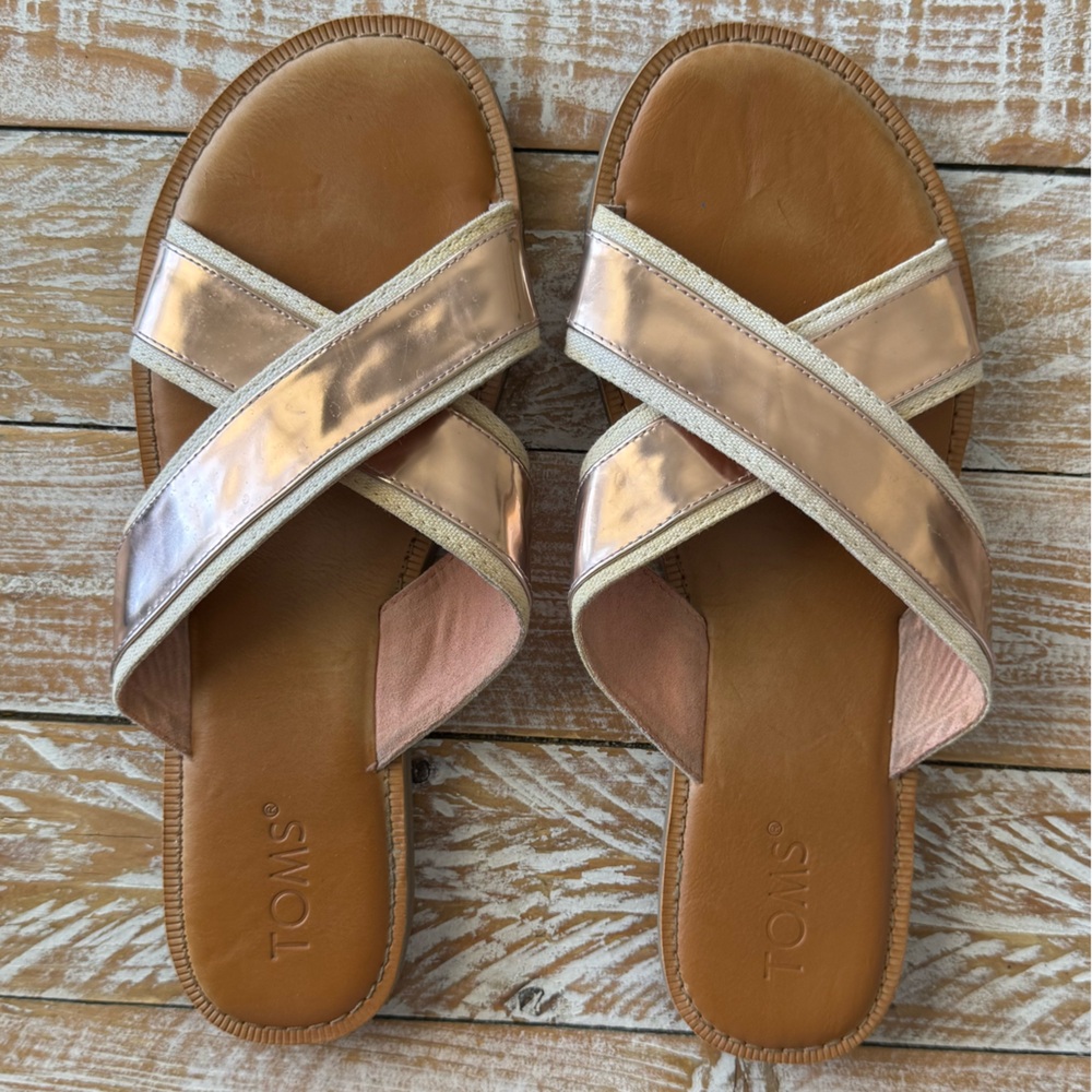 👡TOMS Viv Specchio Slide Sandals Rose Gold Metallic Slip-On Flats 👡 ~9